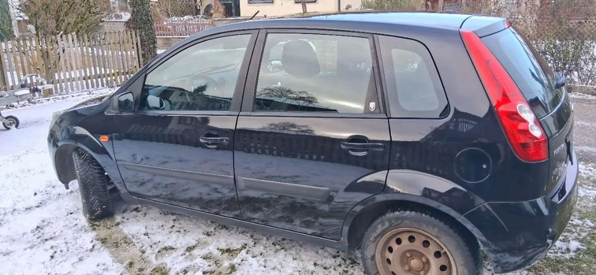 Ford Fiesta Fiesta Ghia 1,4 TD Ghia Schwarz - 2