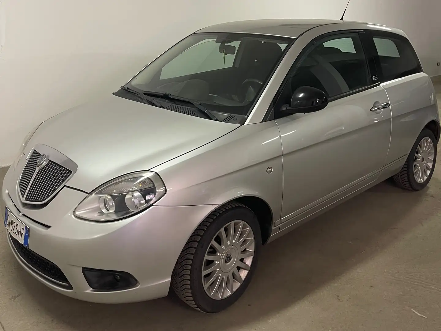 Lancia Ypsilon Ypsilon II 2007 1.2 8v Platinum 69cv Argento - 2