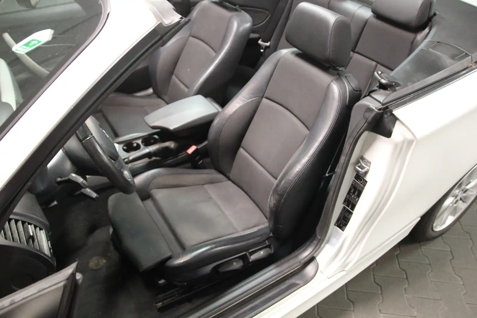 BMW 118 Cabrio, Steuerkette Neu Bílá - 2