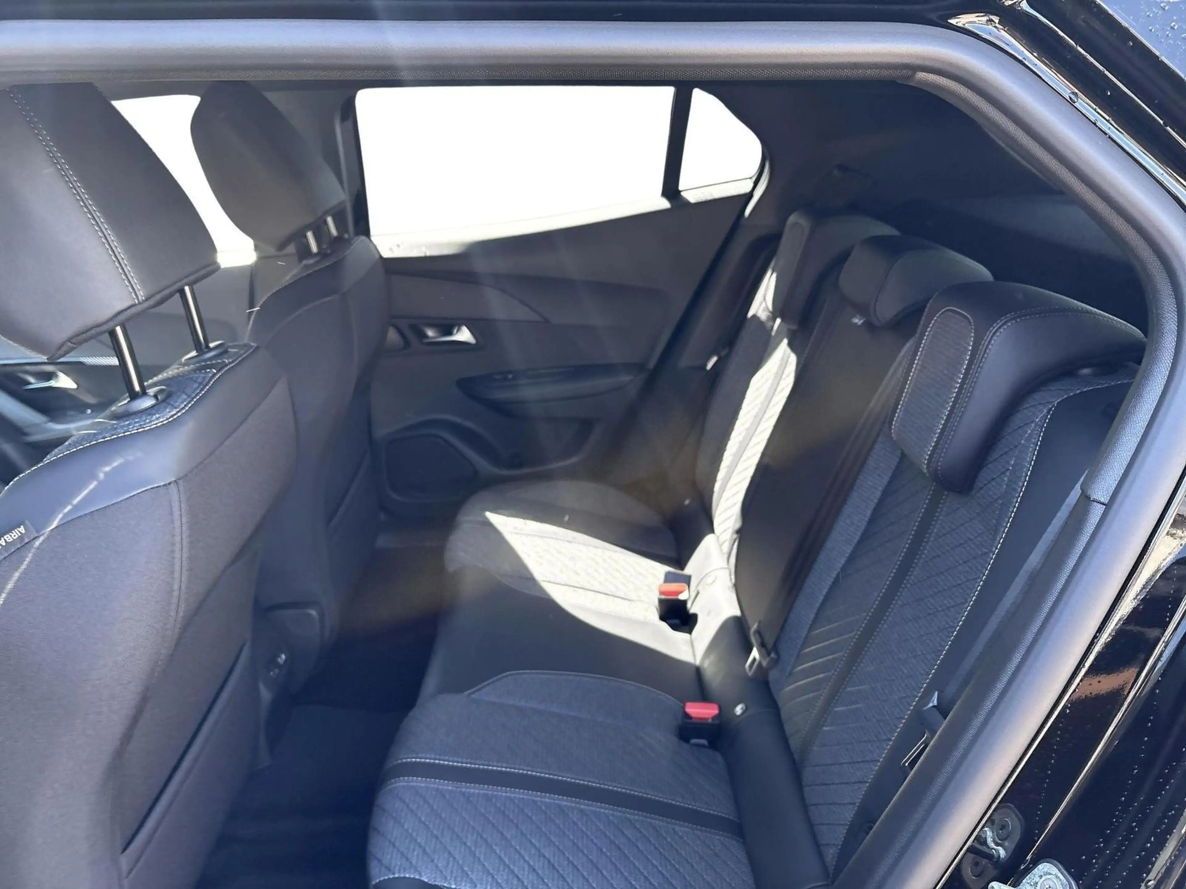 Peugeot 2008 Allure Turbo 100 — photo 8