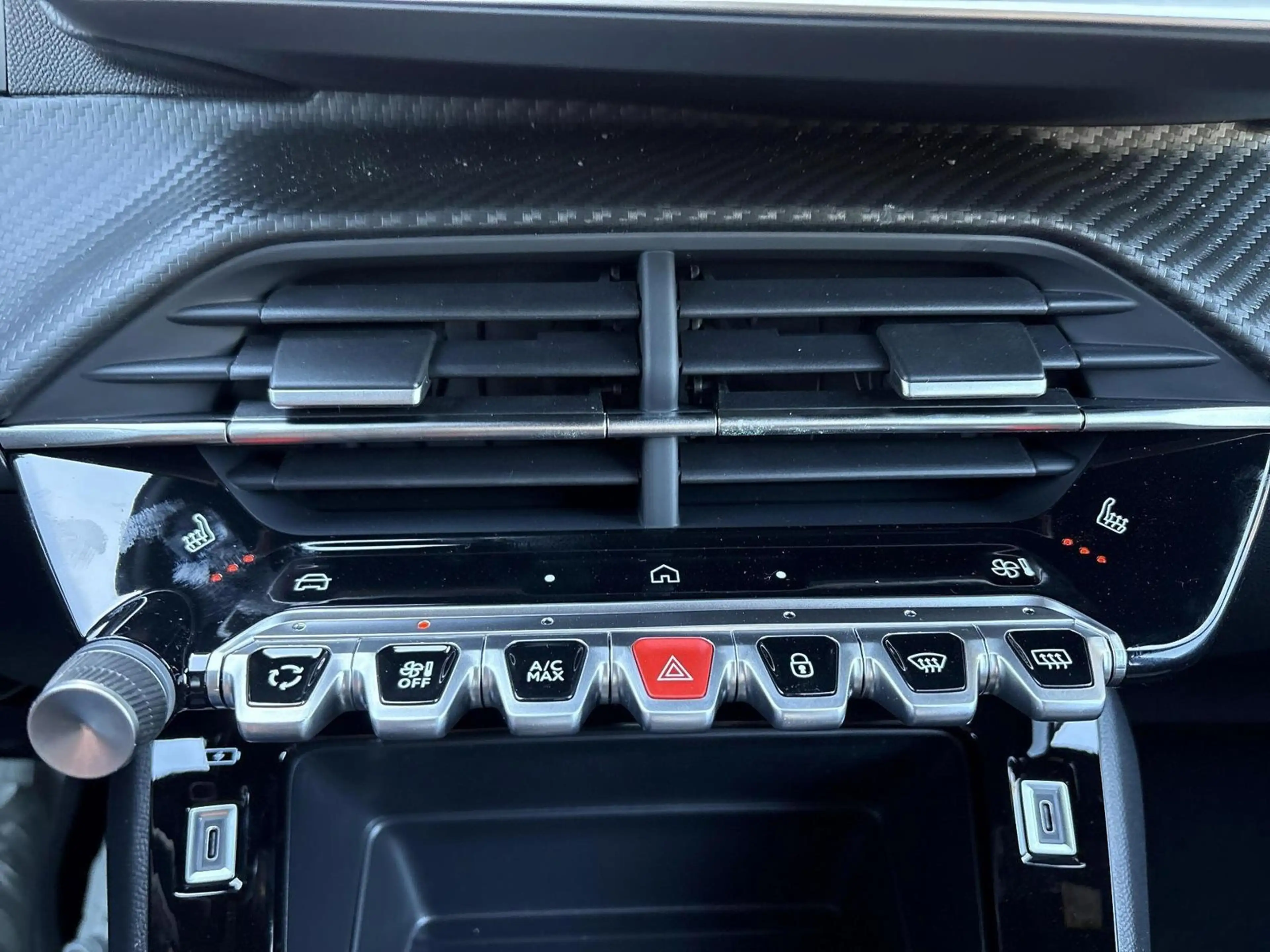 Peugeot 2008 Allure Turbo 100 — photo 14