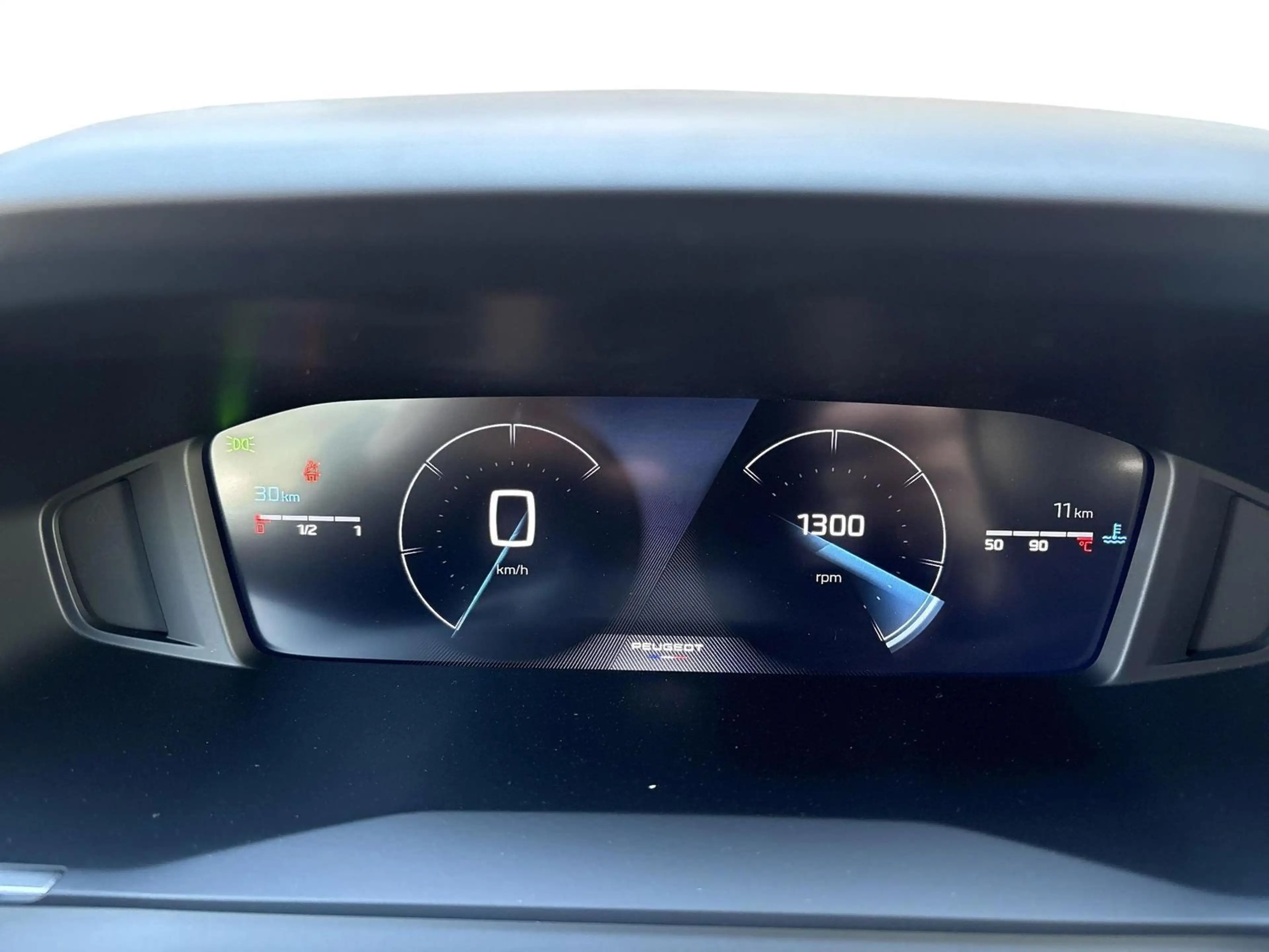 Peugeot 2008 Allure Turbo 100 — photo 10