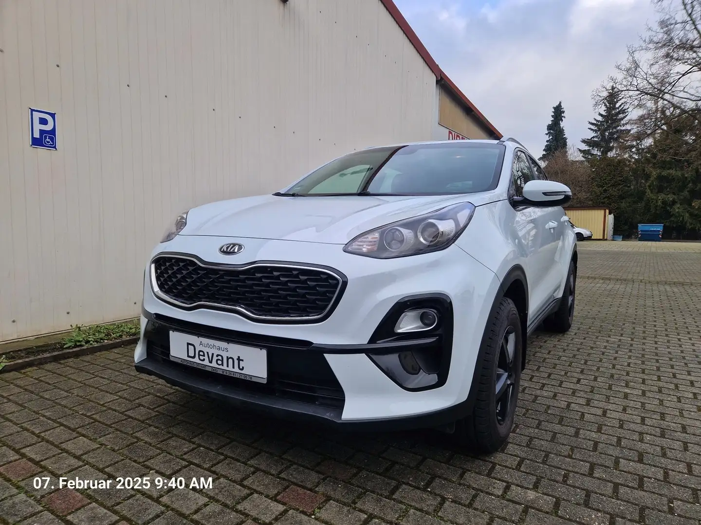 Kia Sportage 1,6 Navi/Sitzheizung Weiß - 1