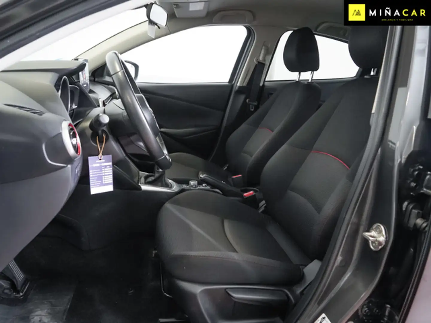 Mazda 2 1.5 e-Skyactiv-g Homura pantalla 7´´ 66kW Gris - 2