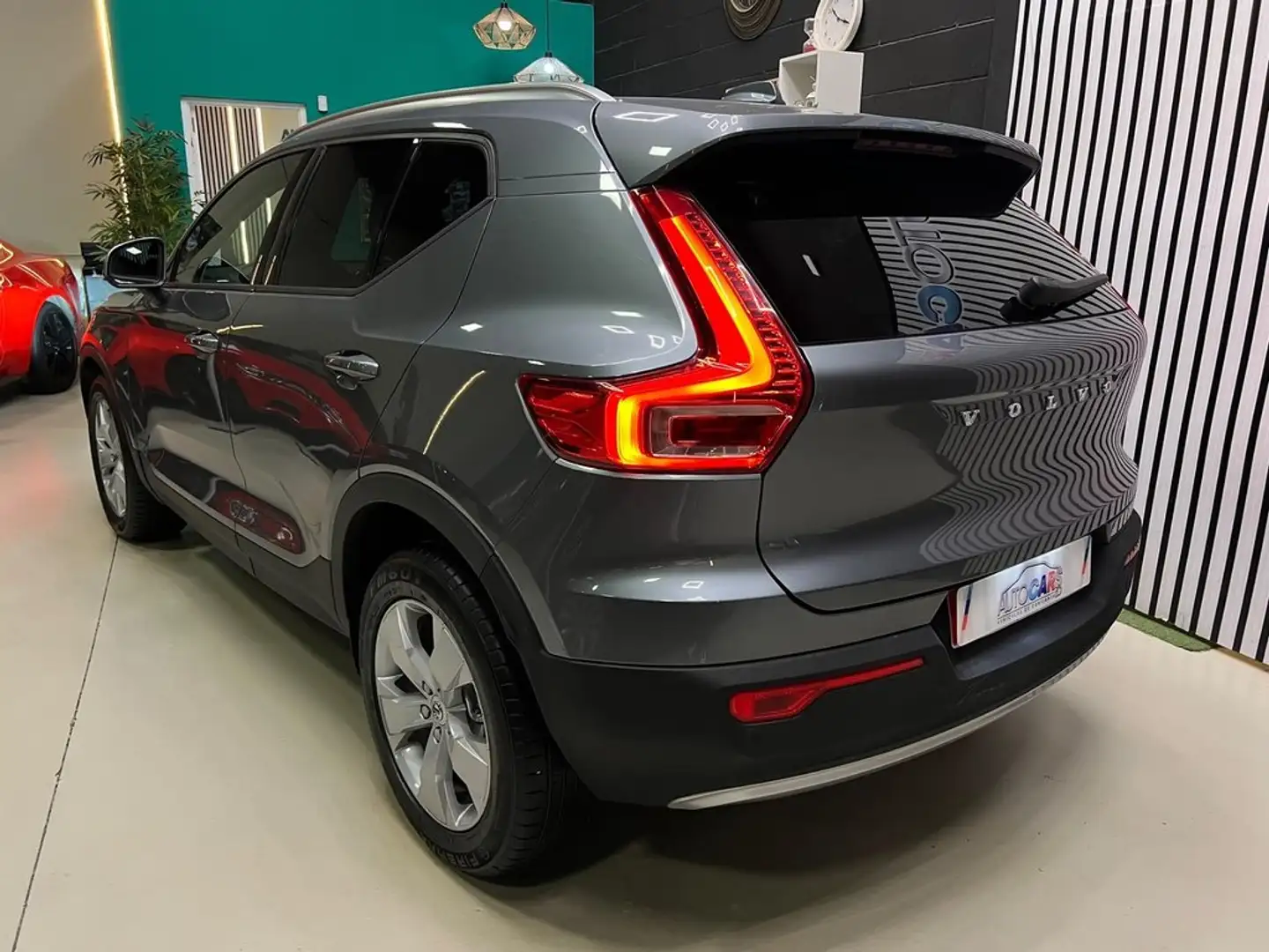 Volvo XC40 2.0 D3 Auto Gris - 1