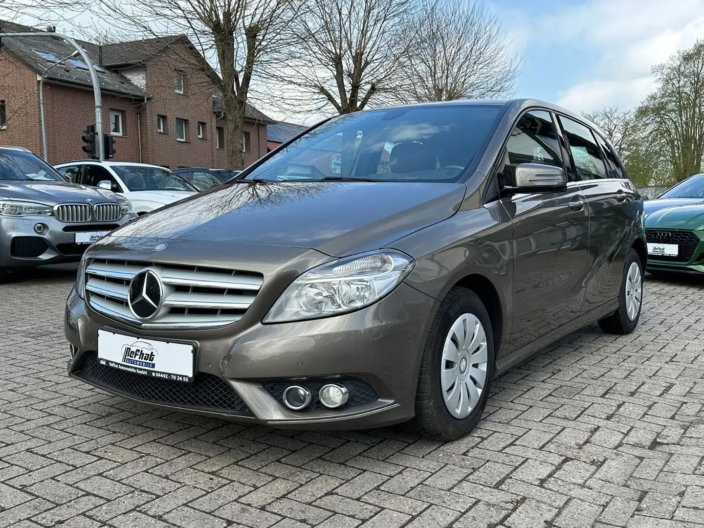 Mercedes-Benz B 180 -Klasse CDI*PDC*NAVI*SHZ*LEDER* Grau - 2