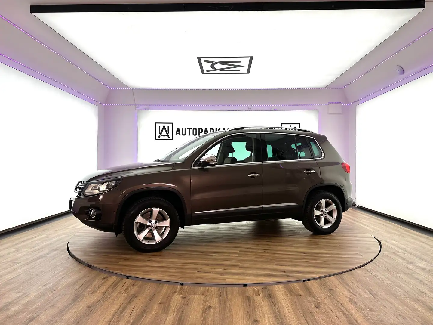 Volkswagen Tiguan 2.0 TDI BMT 4Motion Track&Style *AHK*XENON* Marrón - 2