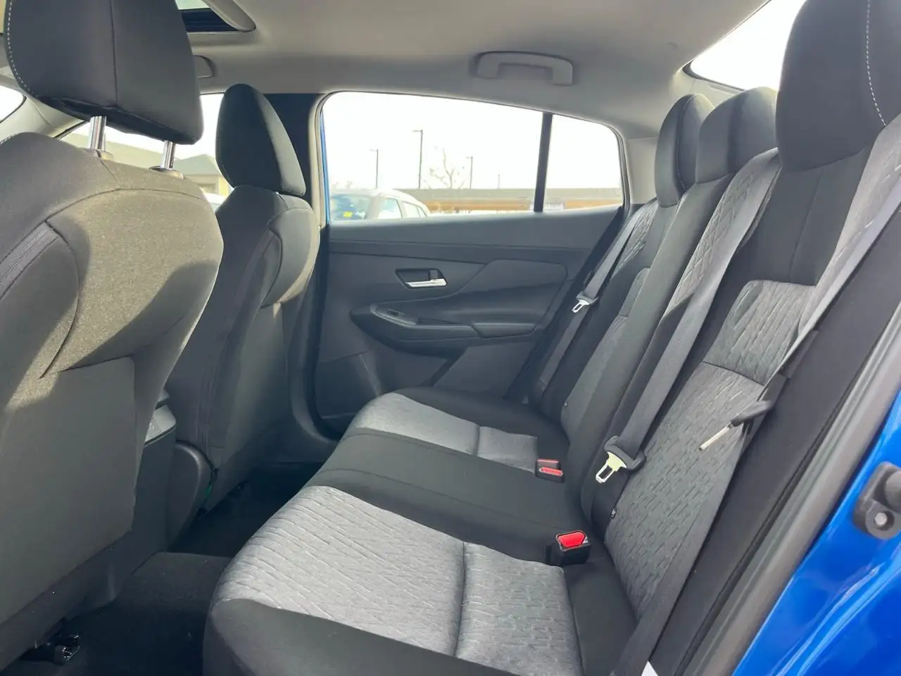 Nissan Sentra снимка Nissan Sentra