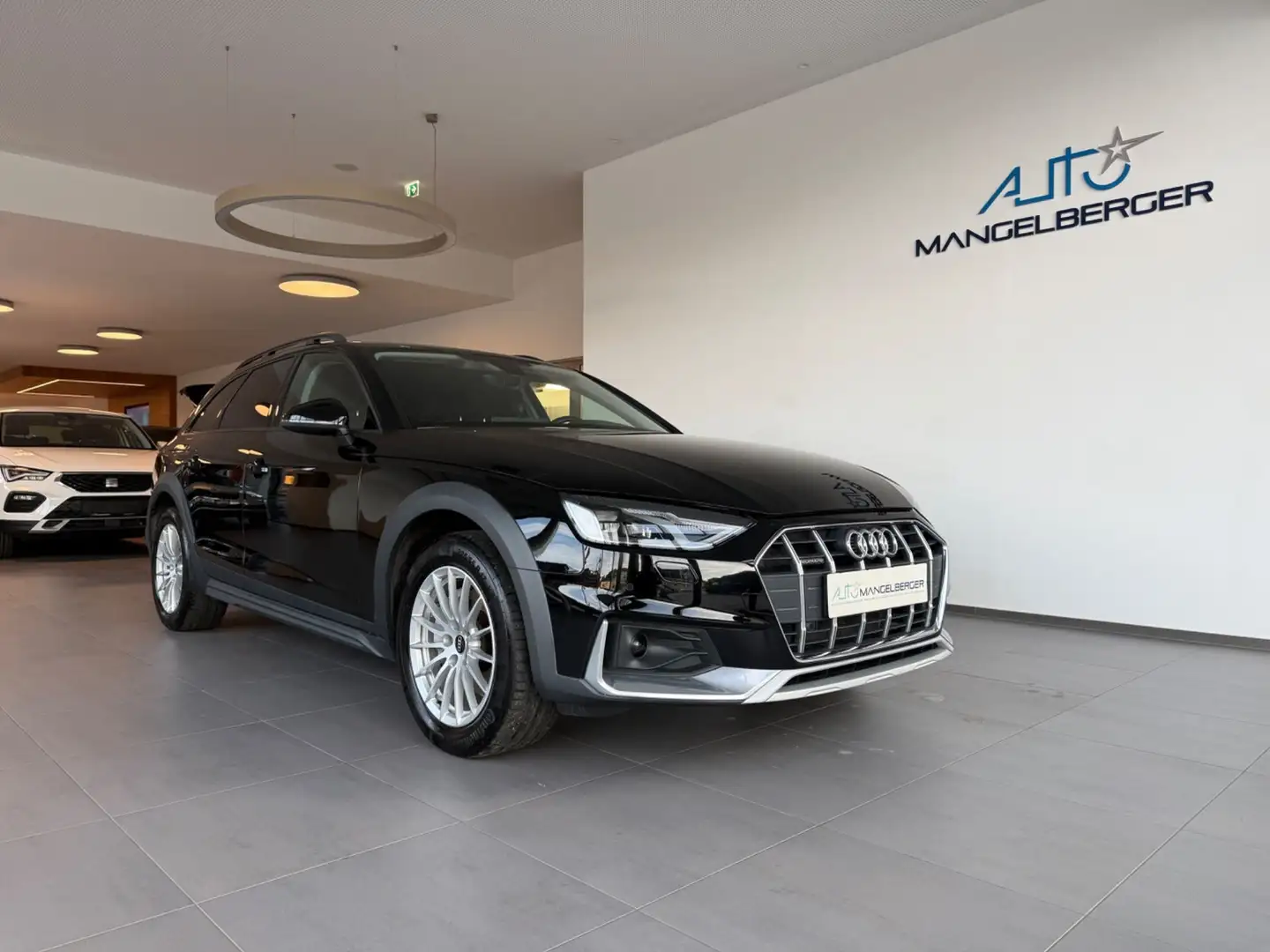Audi A4 allroad quattro 40 TDI S-tronic Schwarz - 1