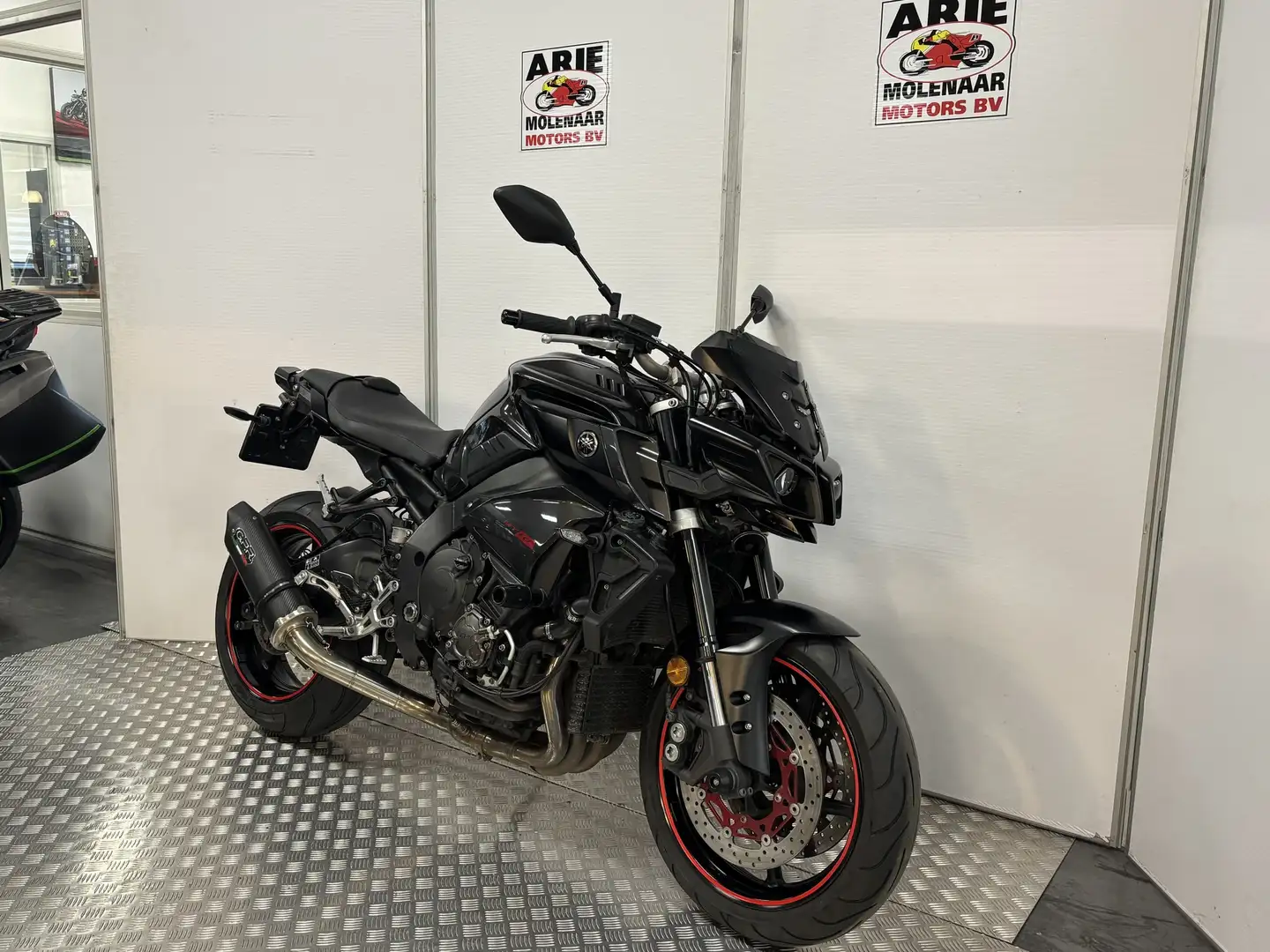 Yamaha MT-10 ABS Fekete - 2