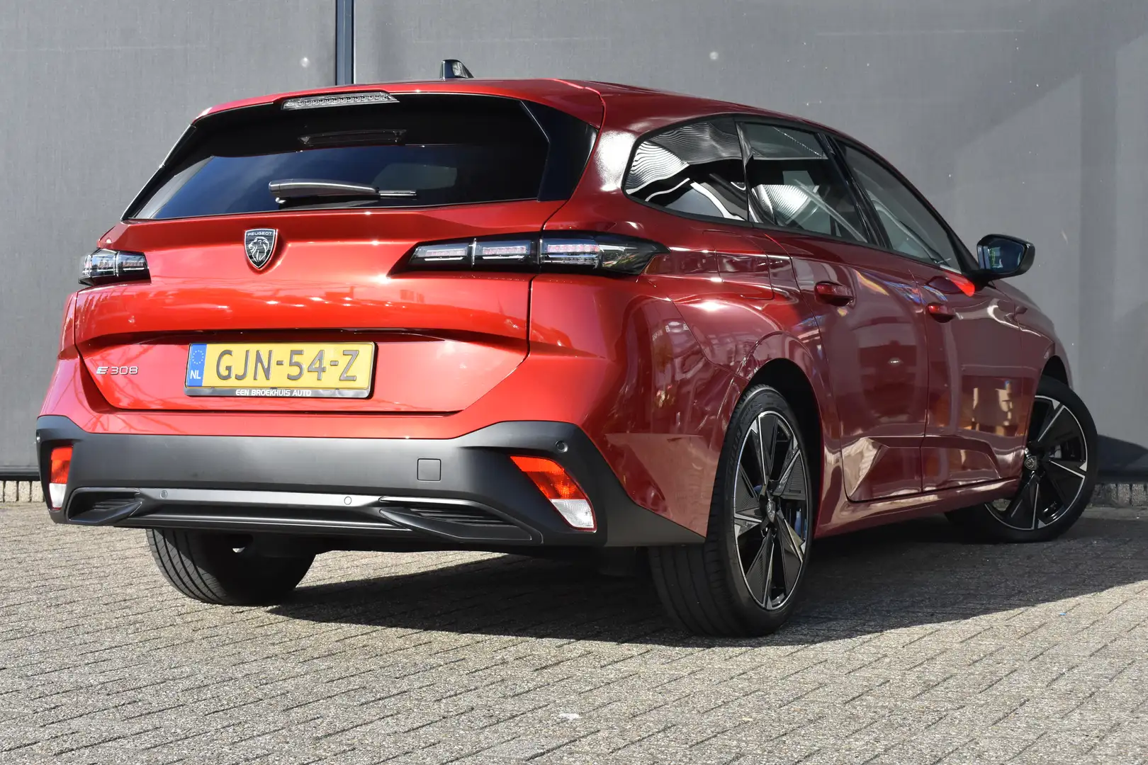 Peugeot 308 e-308 SW Style EV 54 kWh 156pk 3 Fase | Navigatie Piros - 2