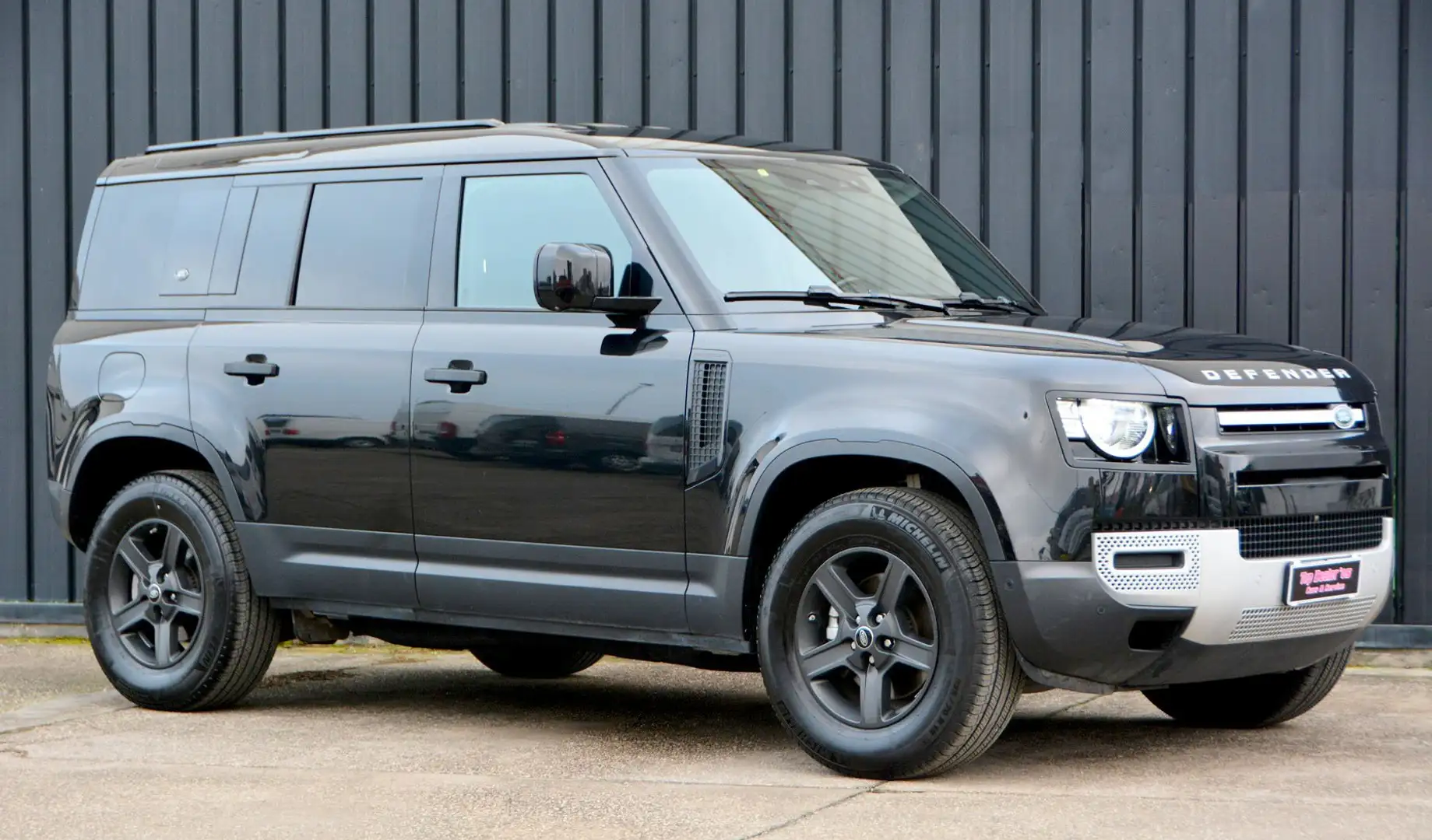 Land Rover Defender 110 2.0d sd4 SE awd 200cv auto 6posti SOSPENSIONI Nero - 1