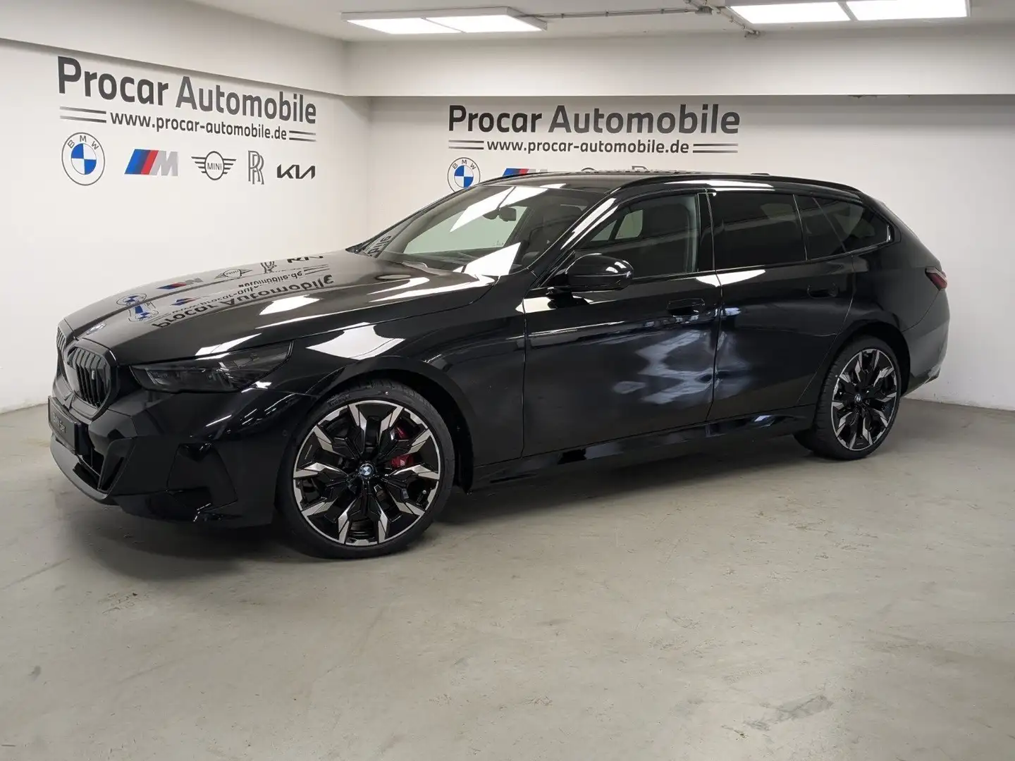 BMW i5 eDrive40 M Sport Pro AHK Pano B&W DA Prof 360° Zwart - 2