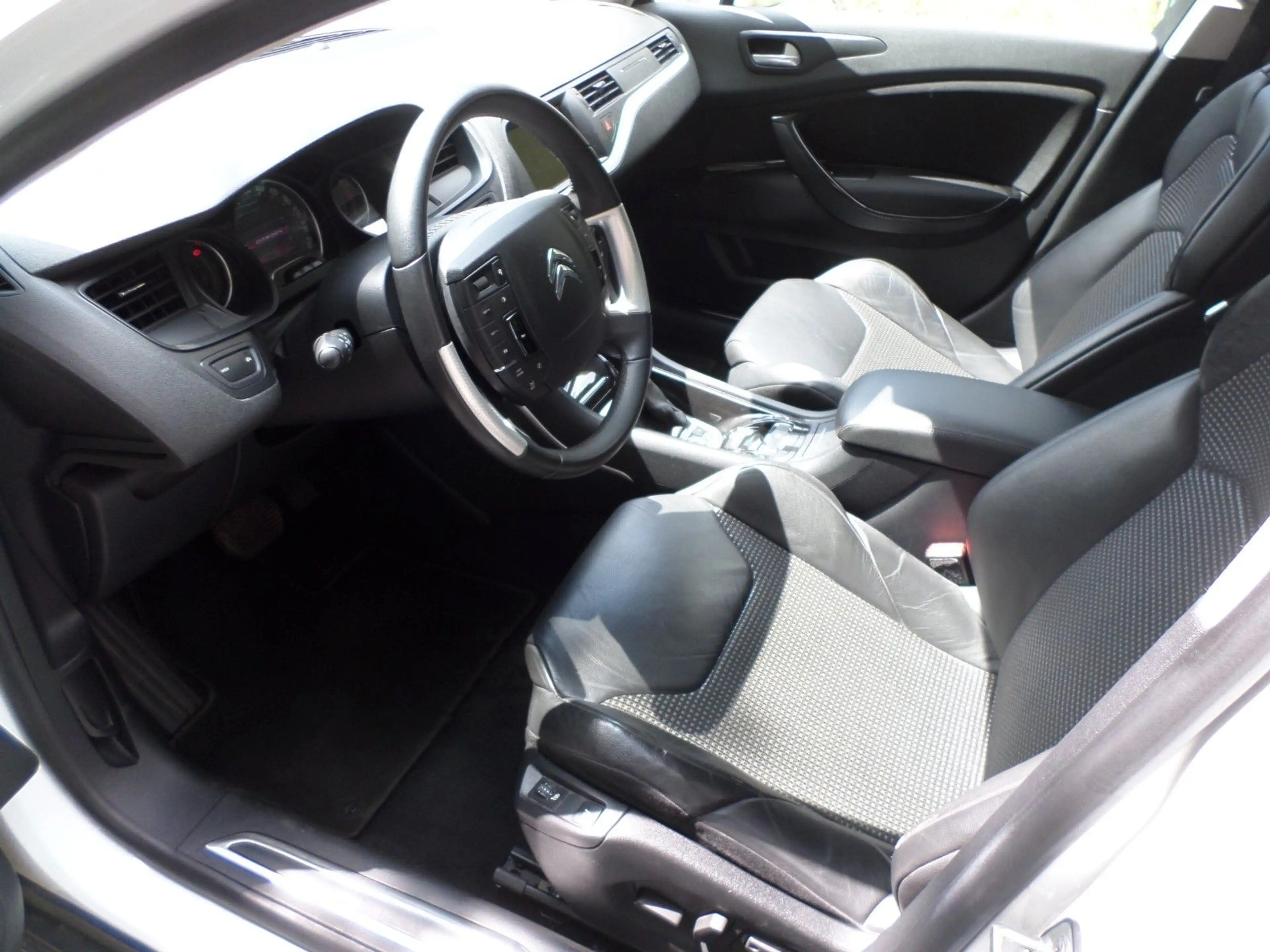 Citroen C5 Tourer Exclusive 200 HDI Autom. — photo 9