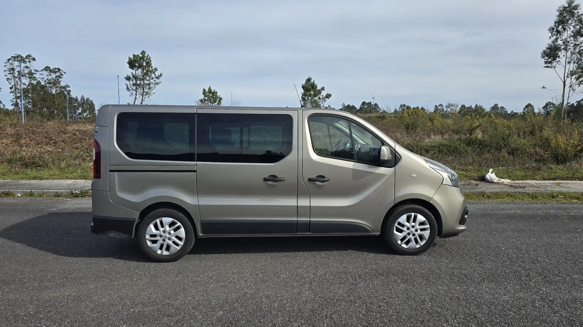 Renault Trafic Furgón 29 L1H1 dCi TT 103kW - 1