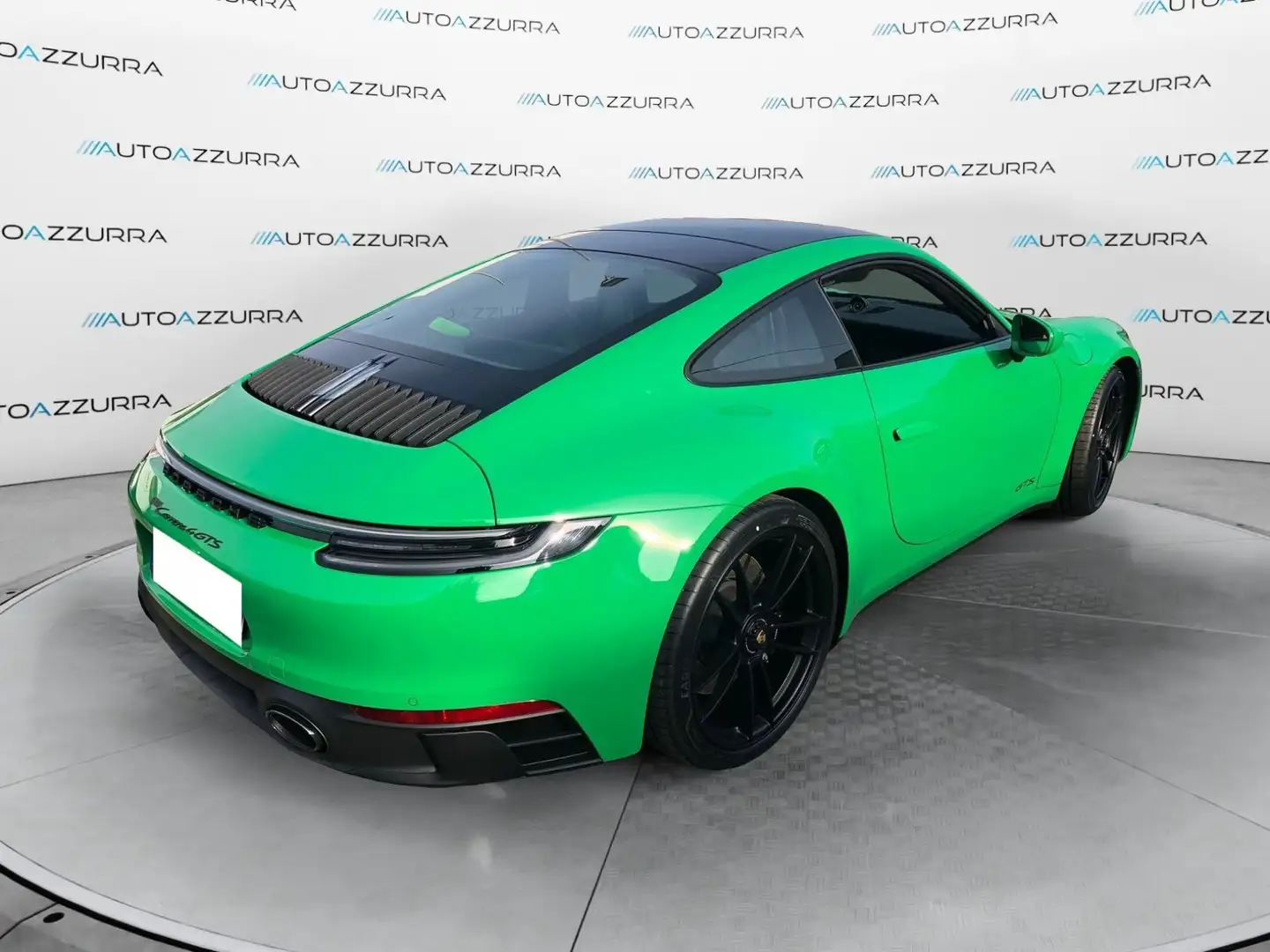Porsche 992 911 Carrera 4 GTS Vert - 2