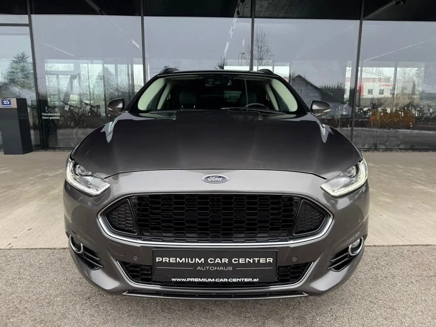 Ford Mondeo Traveller ST-LINE 2,0 TDCi Aut. Digi-Tacho, Leder Grau - 2