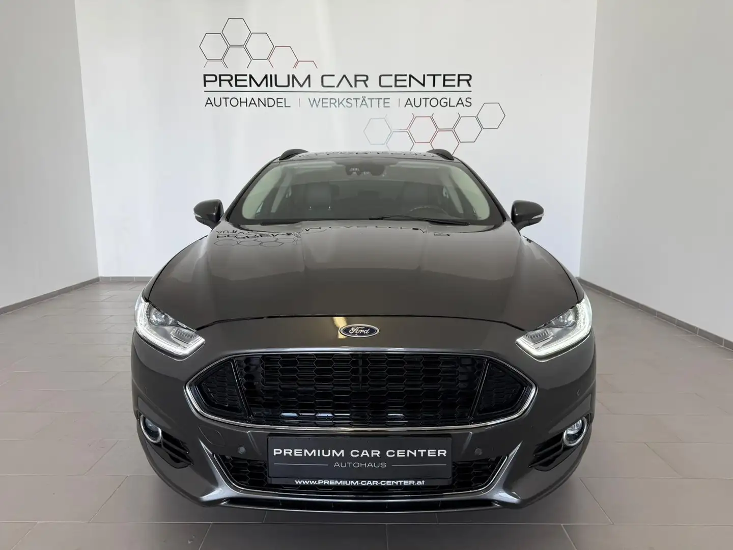 Ford Mondeo Traveller ST-LINE 2,0 TDCi Aut. Digi-Tacho, Leder Grau - 2