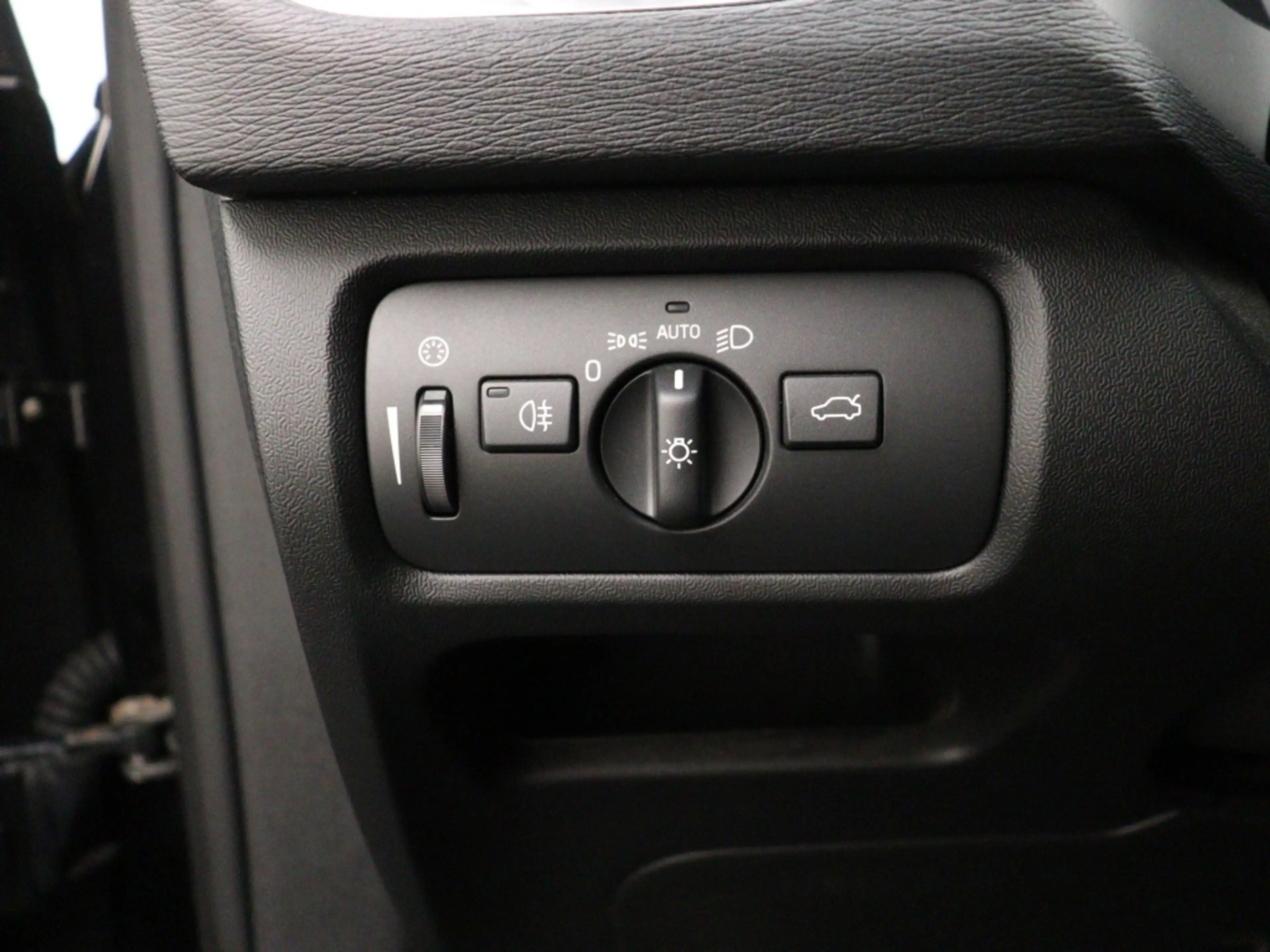 Volvo V40 Cross Country T3 GT POLAR LUXURY PANO LEDER ELEC-STOELBEDIENING — photo 14