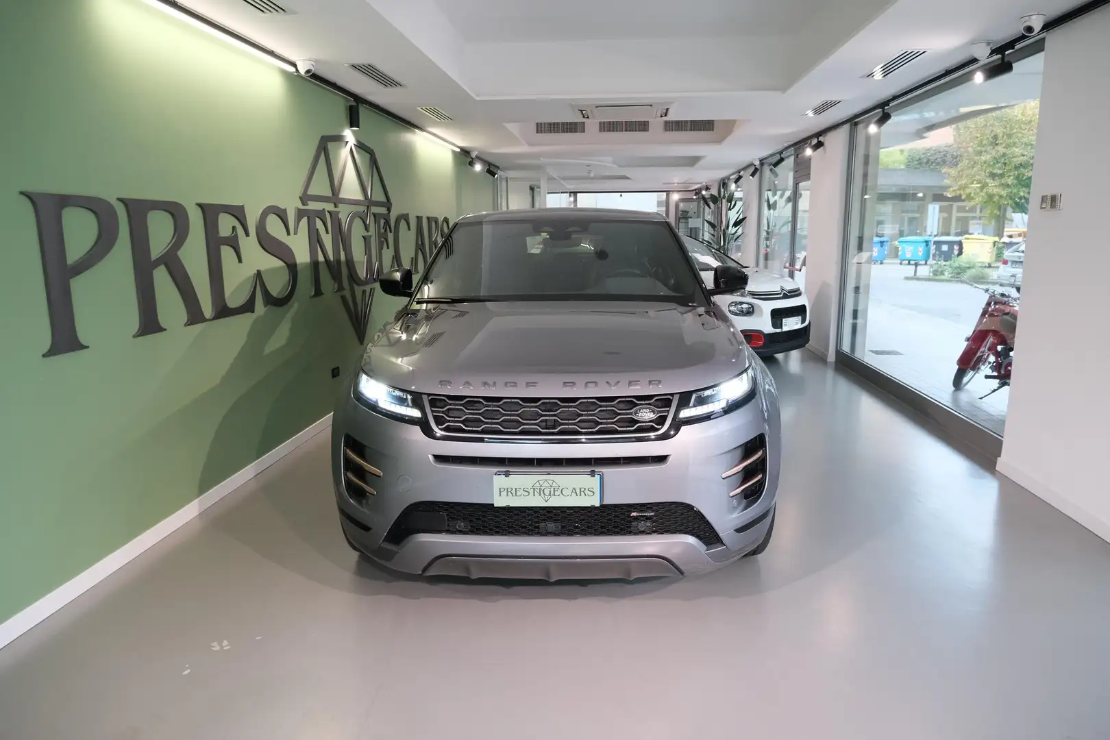 Land Rover Range Rover Evoque 2.0d i4 mhev R-Dynamic HSE awd 163cv auto Grigio - 2