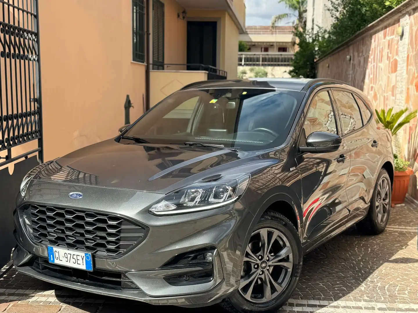 Ford Kuga 1.5 EcoBlue 120 CV 2WD ST-Line Gris - 2