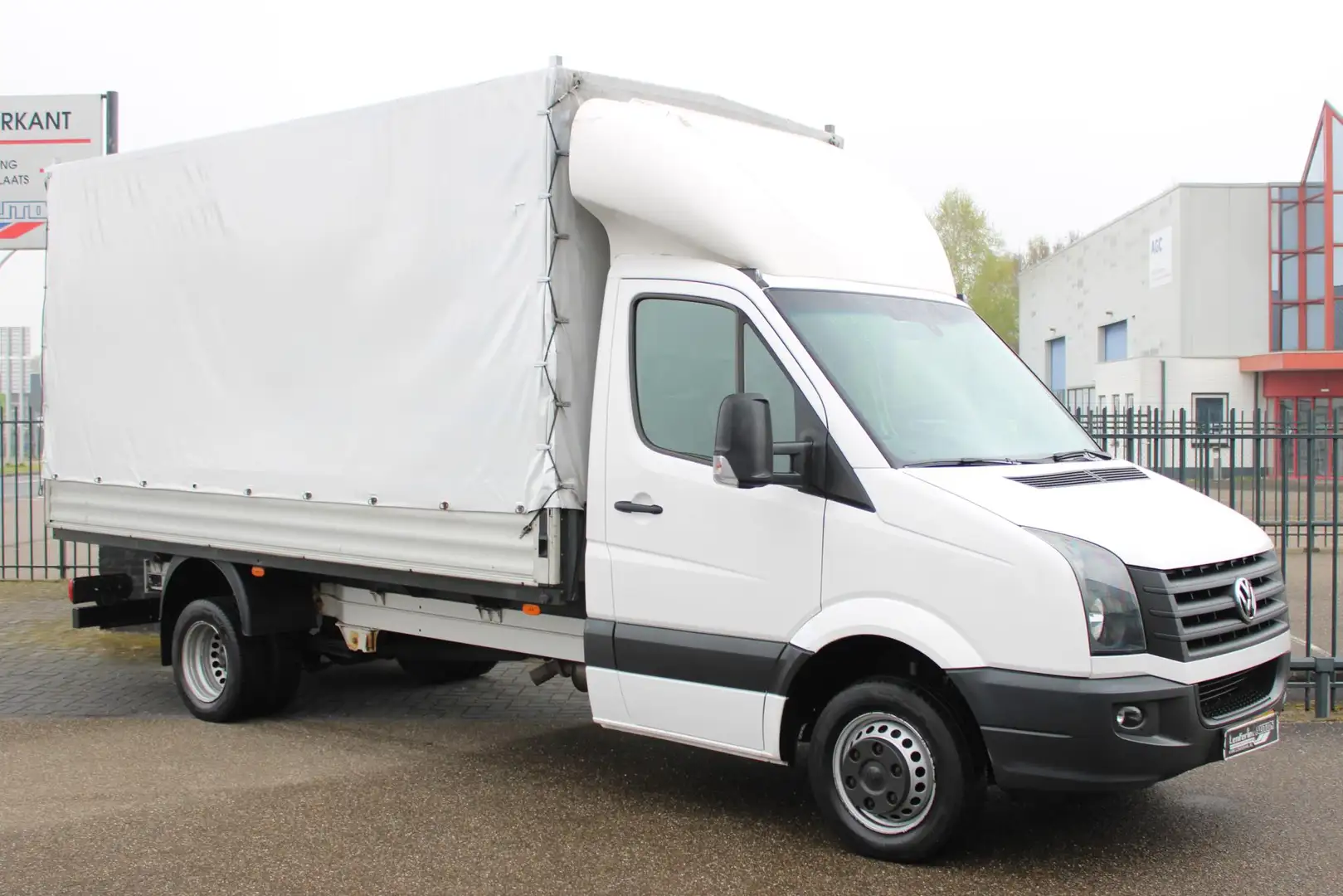 Volkswagen Crafter 2.0 TDI 163 pk Pick Up met Huif / Open Laadbak Air White - 2