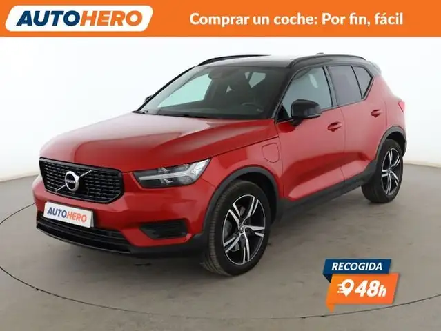 2020 Volvo XC40 in Red for sale