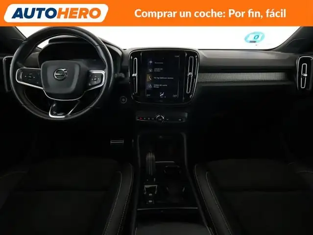 Volvo XC40 view 13