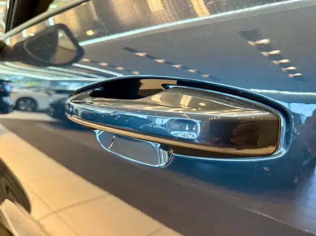 Volvo XC40 view 5