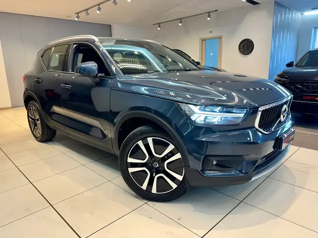 2021 Volvo XC40 in Blue for sale