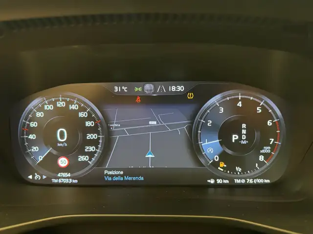 Volvo XC40 view 10