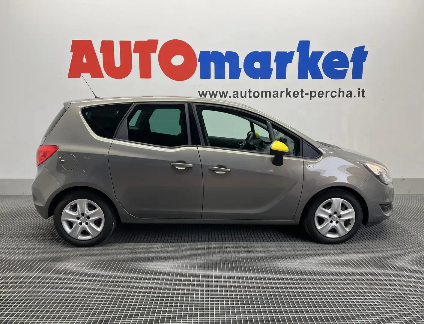 Opel Meriva 1.4 Turbo Design Edition 120cv Gris - 1