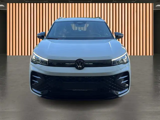 Volkswagen Tiguan view 20