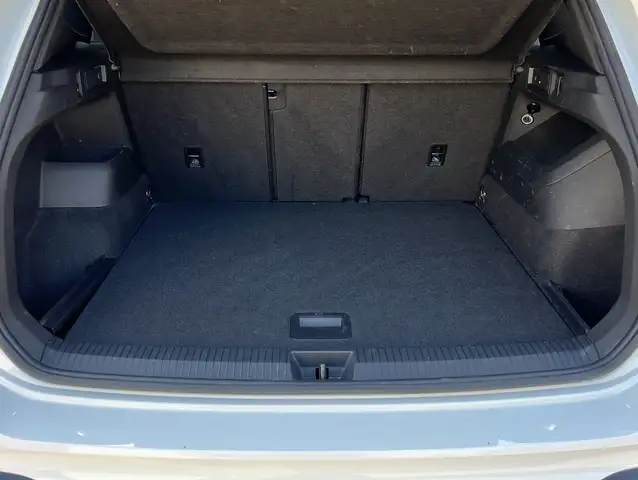Volkswagen Tiguan view 14