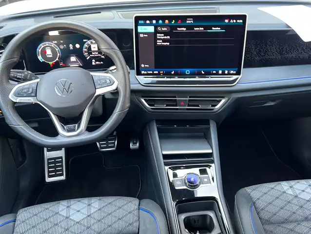 Volkswagen Tiguan view 5