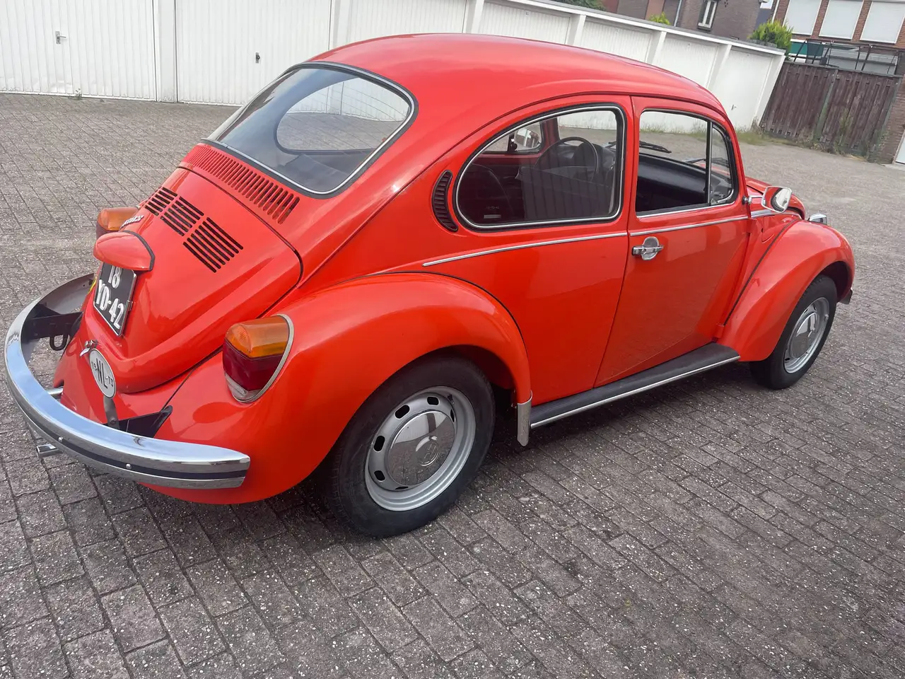 Volkswagen Kever Sedan, foto 1