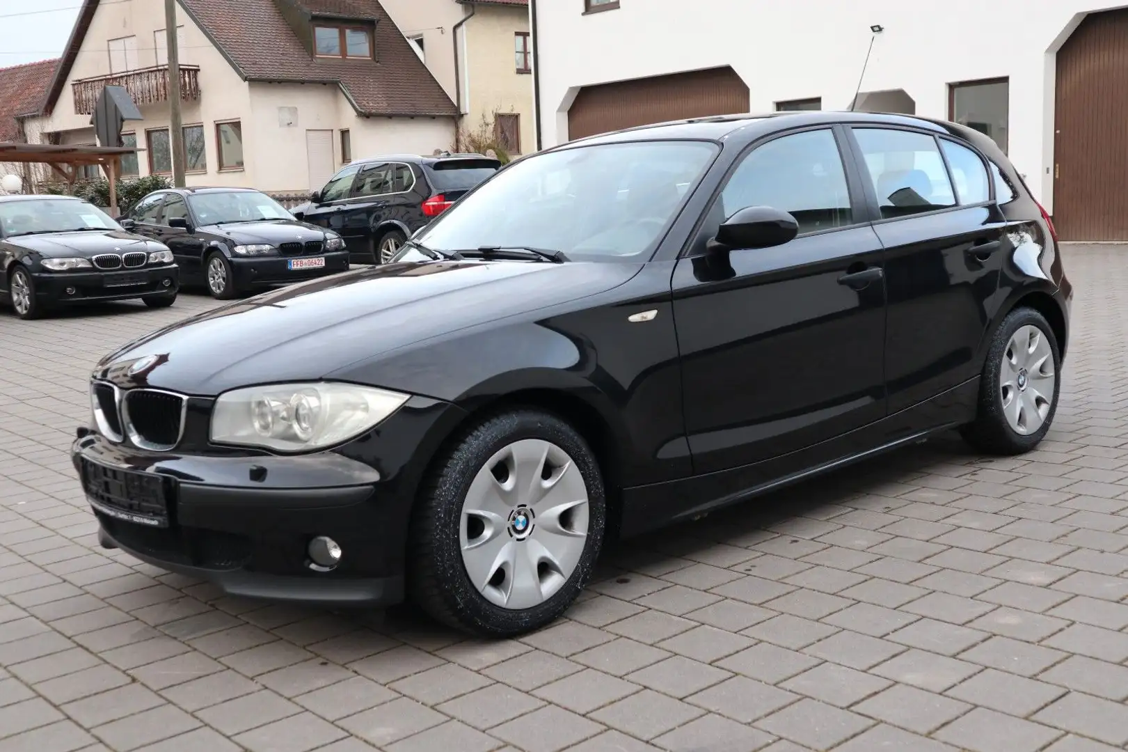 BMW 116 i Xenon eGSD - Steuerkette & TÜV NEU Noir - 1