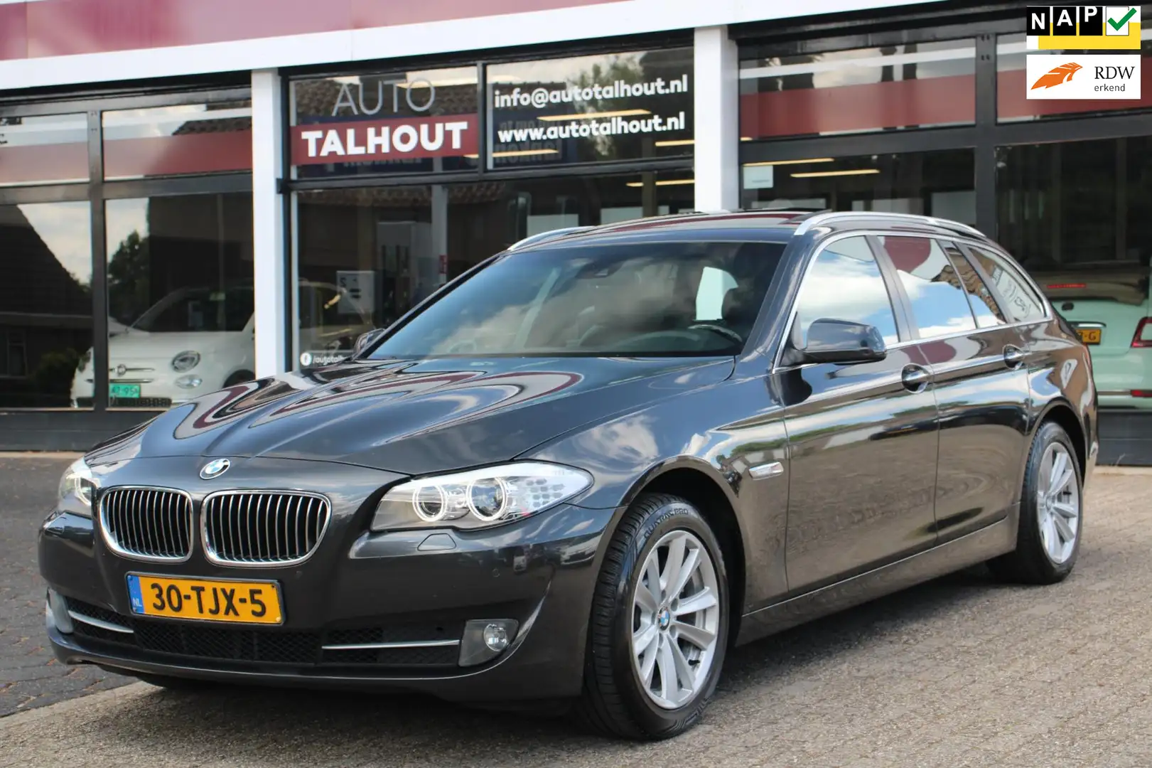 BMW 528 5-serie Touring 528i High Executive - Trekhaak, Pa Gris - 1