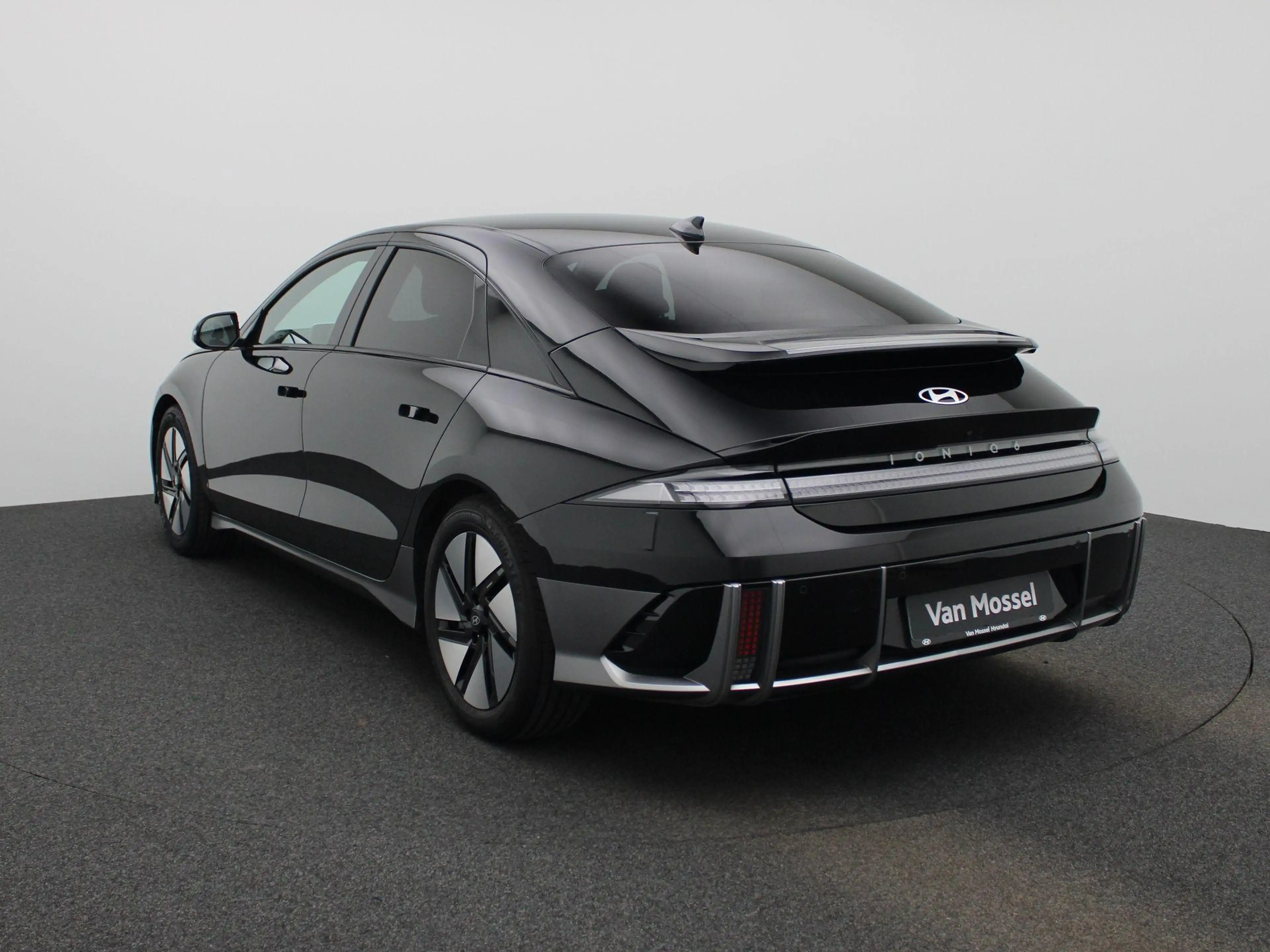 Hyundai IONIQ 6 77,4 kWh Core Plus | Navigatie | Camera | Stoelver — photo 2