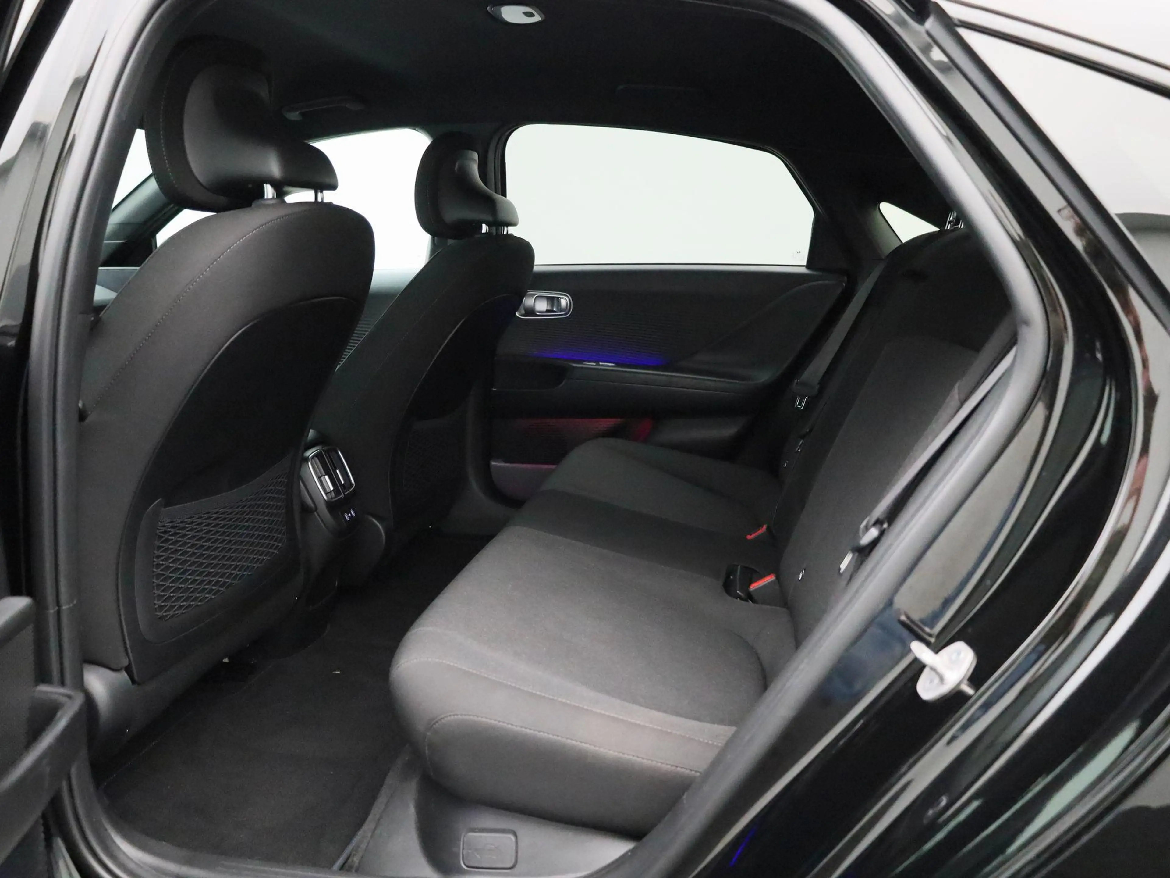 Hyundai IONIQ 6 77,4 kWh Core Plus | Navigatie | Camera | Stoelver — photo 10