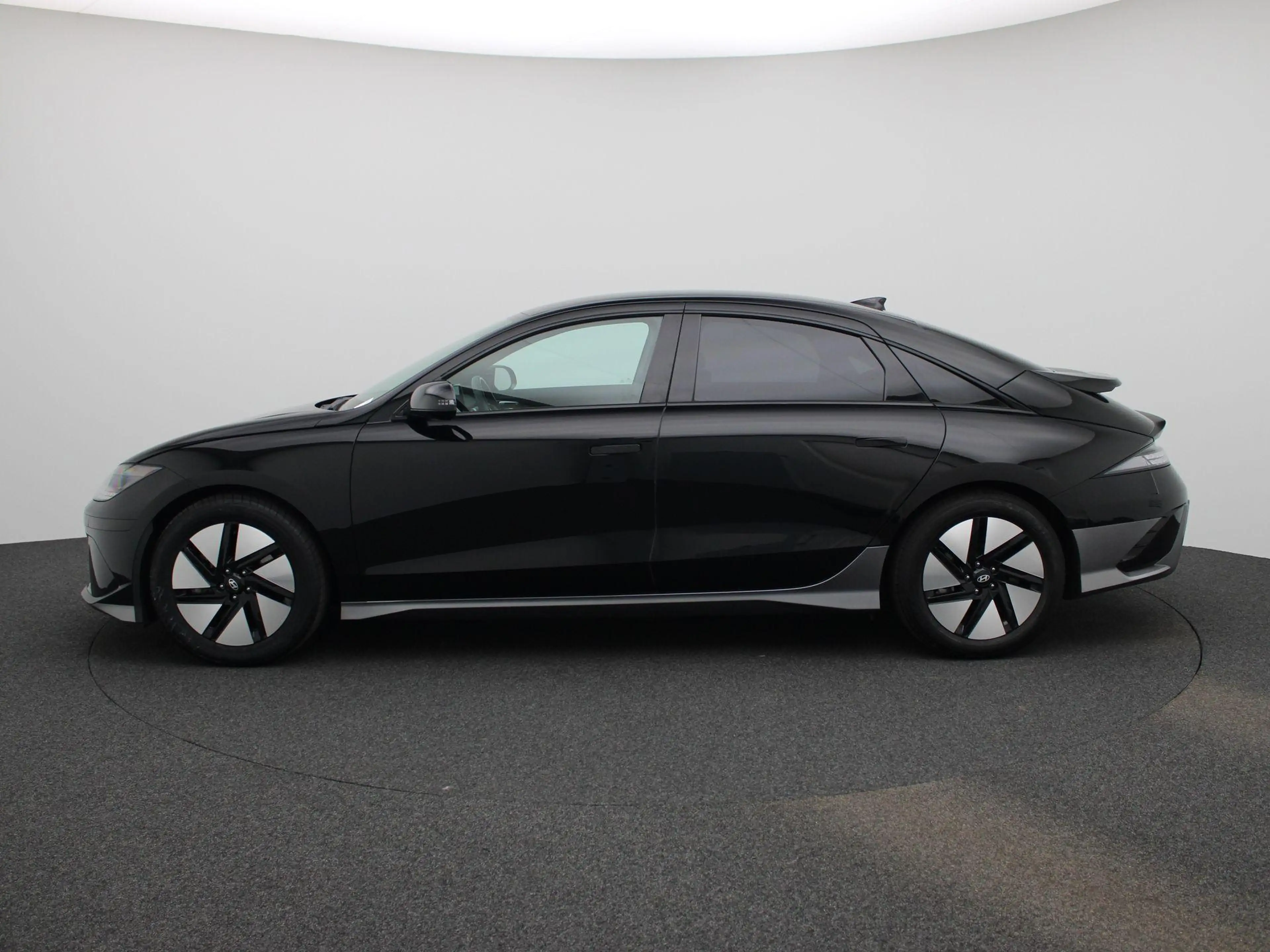 Hyundai IONIQ 6 77,4 kWh Core Plus | Navigatie | Camera | Stoelver — photo 4
