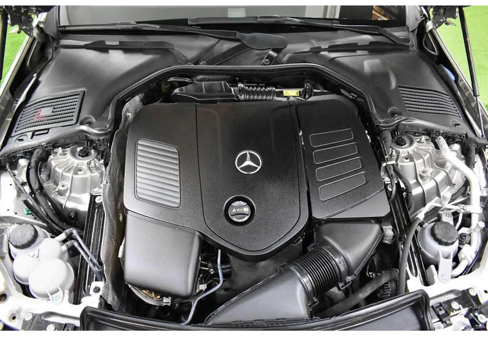 Mercedes-Benz C 300 e Business Line hybrid Benzine - 2