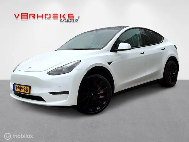 Tesla Model Y Long Range Dual Motor / Trekhaak / 21"