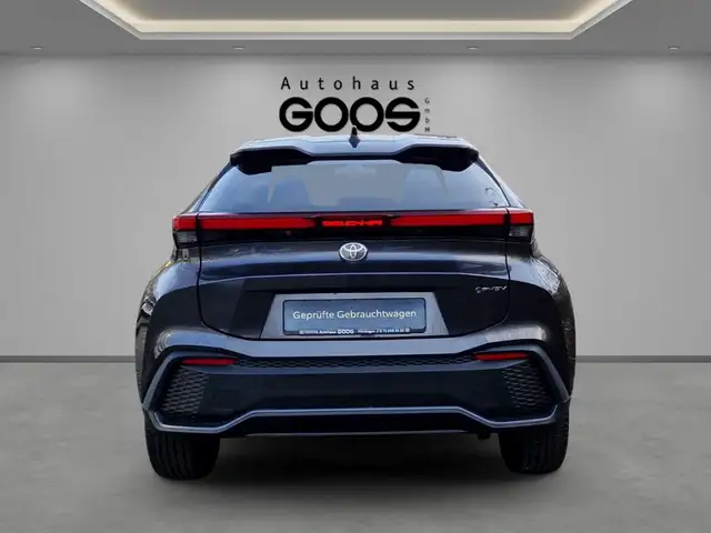 Toyota C-HR view 4