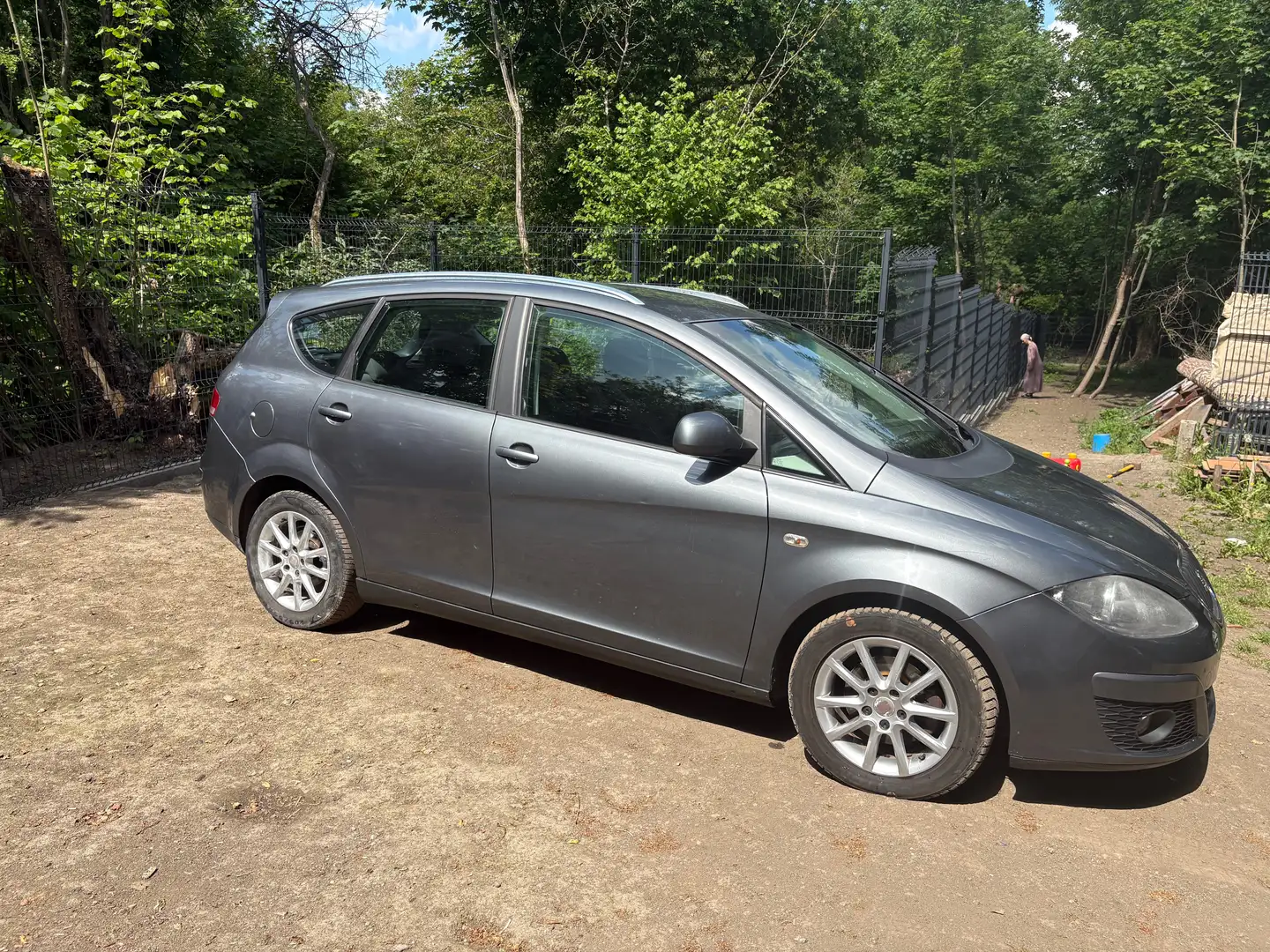 SEAT Altea XL Altea XL 1.6 CR TDi Family DPF Grijs - 2
