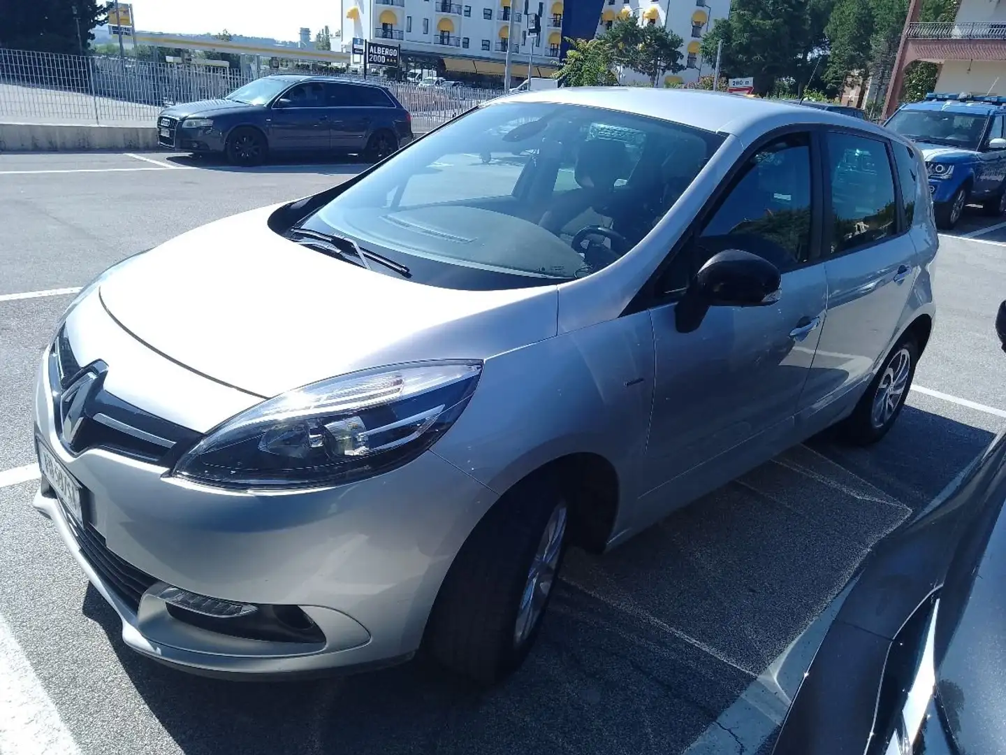 Renault Scenic 1.5 dci xmode Srebrny - 2