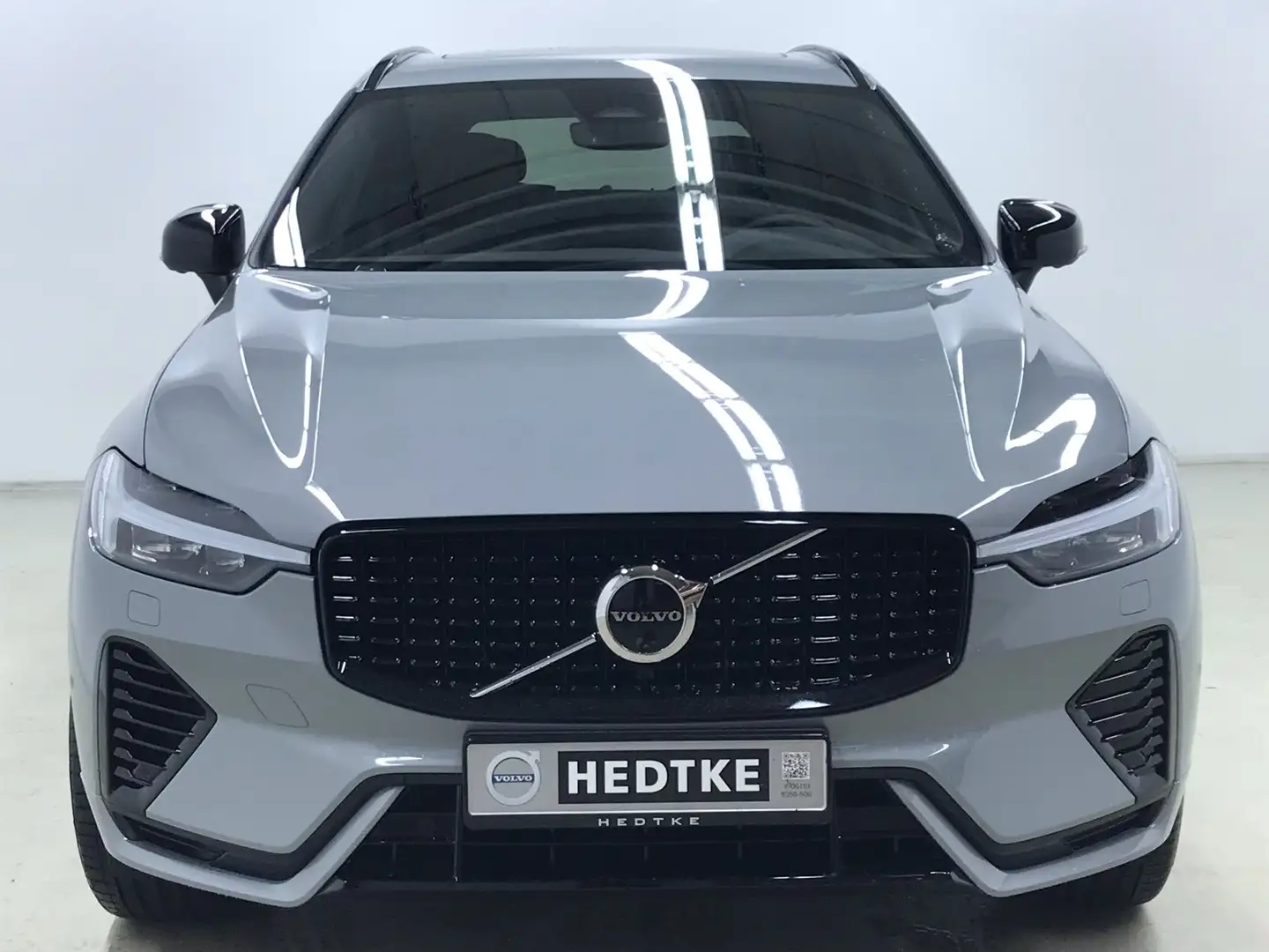 Volvo XC60 T8 AWD Plus Dark 21"+H&K+360°+ACC+WSS-HZG Серый - 2