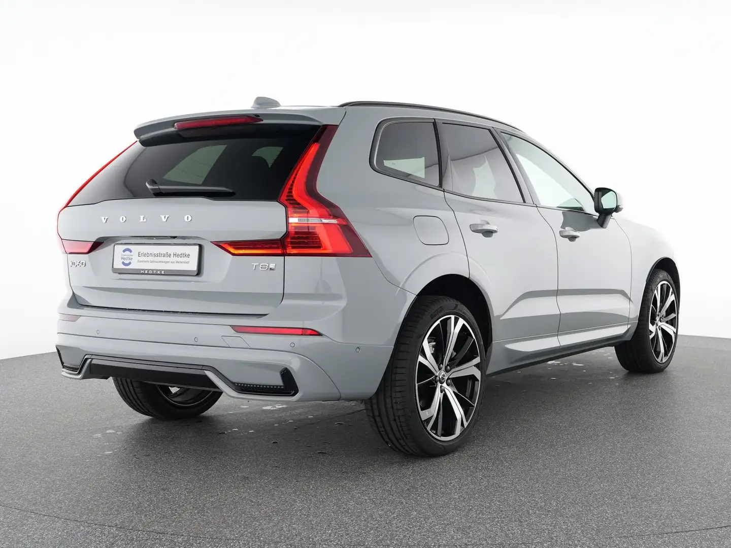 Volvo XC60 T8 AWD Plus Dark 21"+H&K+360°+ACC+WSS-HZG Grau - 2