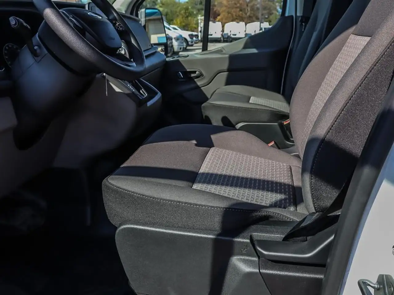 Ford Transit Cargo Van снимка Ford Transit Cargo Van