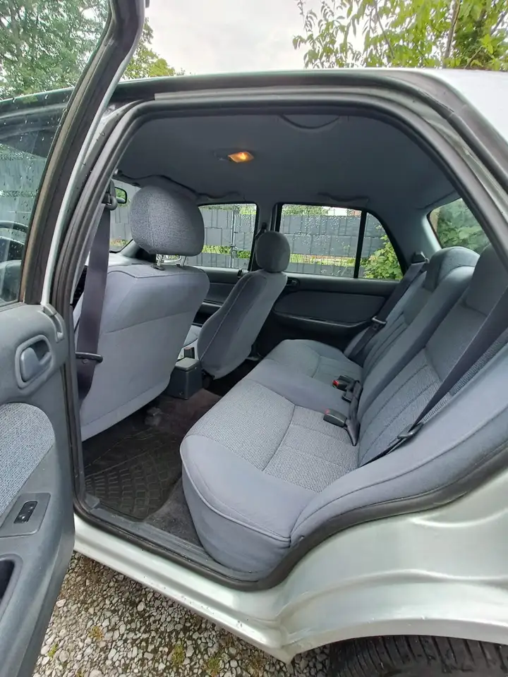 Kia Sephia 1.5i GLX, foto 5